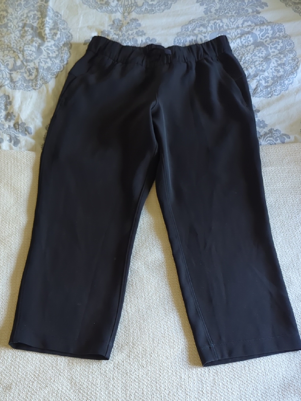 Lululemon On The Fly Cropped Black Pants